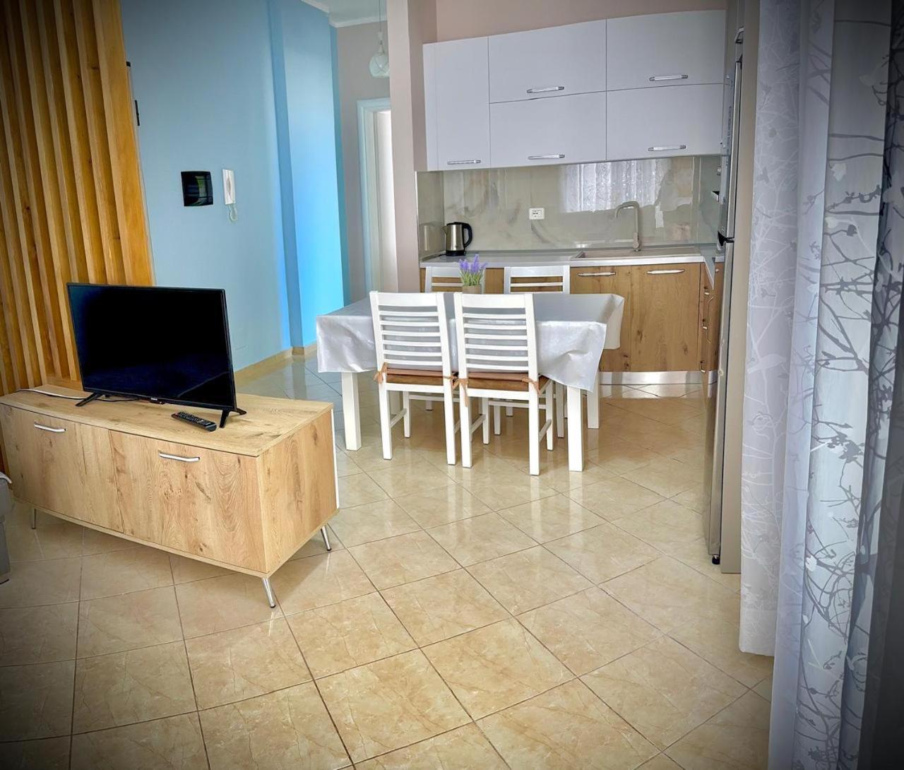 Endy Apartaments Orikum Exterior photo